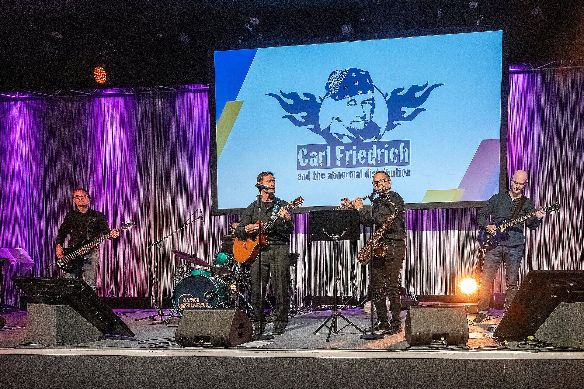 Die Band "Carl Friedrich and the Abnormal Distribution"
