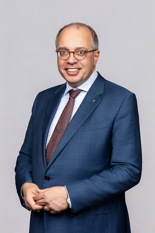Portrait von Dr. Volker Priebe