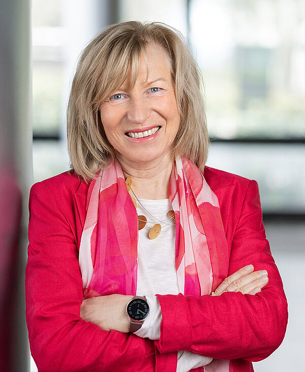 Wiltrud Pekarek, Vorstandsmitglied und Vorsitzende des Ausschusses Krankenversicherung der DAV Wiltrud Pekarek, Vorstandsmitglied und Vorsitzende des Ausschusses Krankenversicherung der DAV